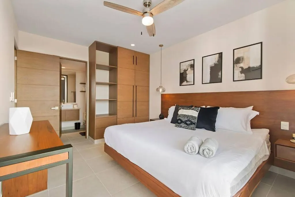 Jungle Joy Prv Jacuzzi Beach Access Rooftop Pools W Sea Views + Beach Club Akumal Apartment