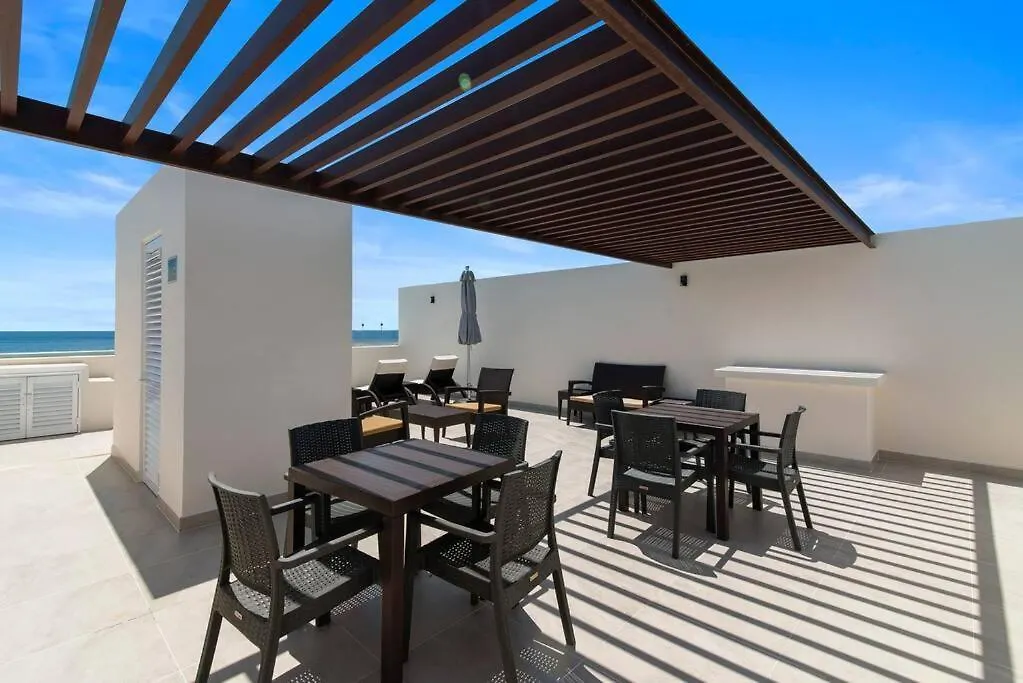 Jungle Joy Prv Jacuzzi Beach Access Rooftop Pools W Sea Views + Beach Club Akumal