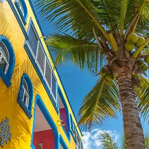 Del Sol Beachfront Hotel